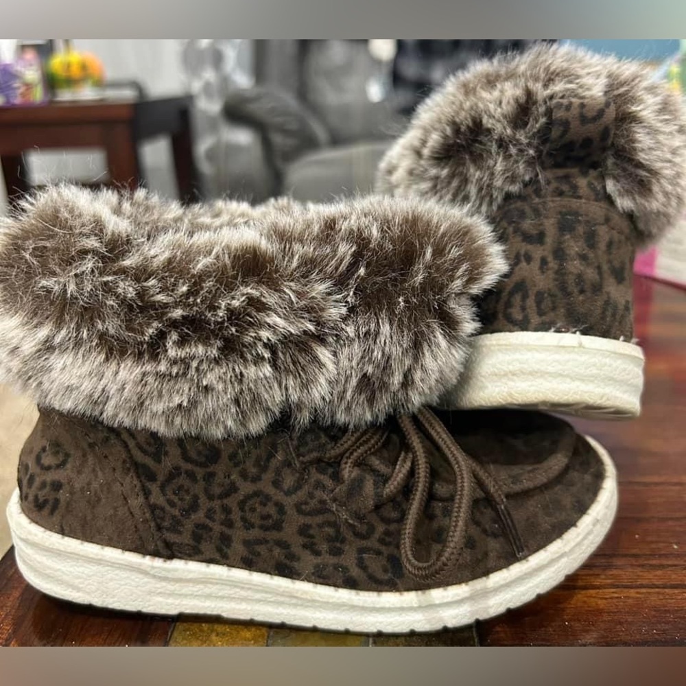 Fuzzy shoes toddler 11